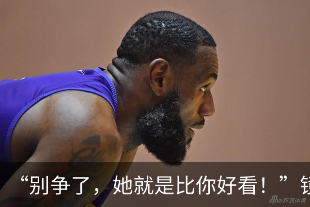 “别争了，她就是比你好看！”镜头里僵住的笑容：当宿舍友谊变成暗自较劲的雌竞场